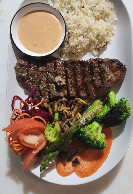 Montreal Steak  8oz